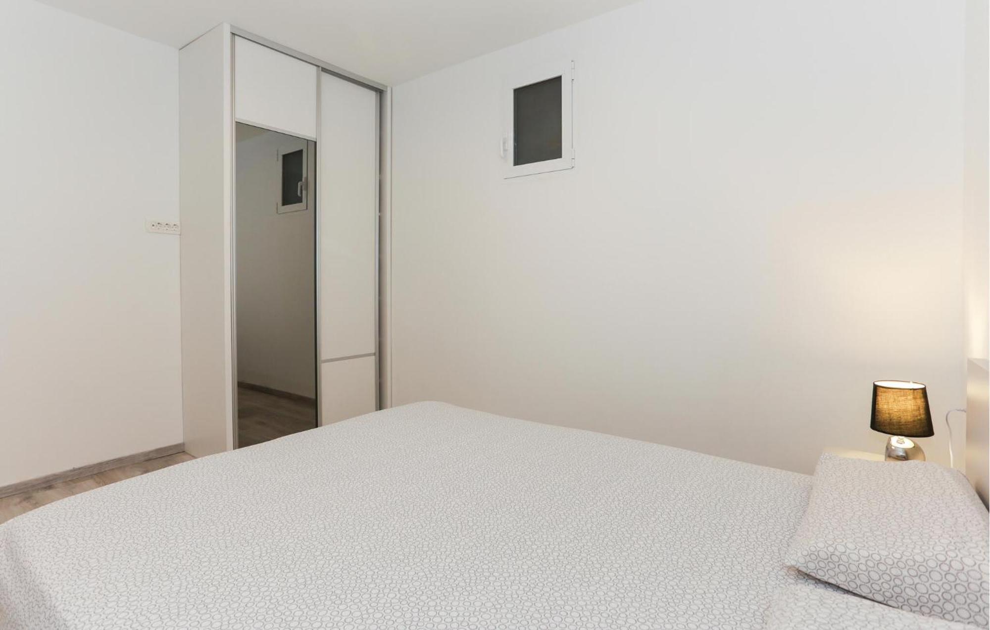 Cozy Apartment In Solin With Kitchen Zewnętrze zdjęcie